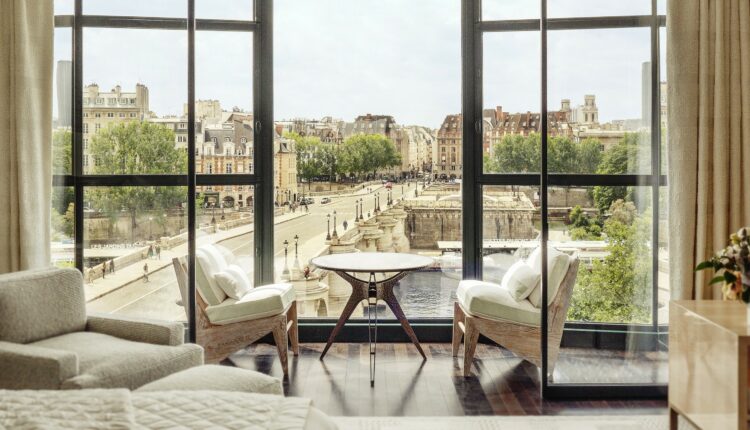 CHEVAL BLANC PARIS